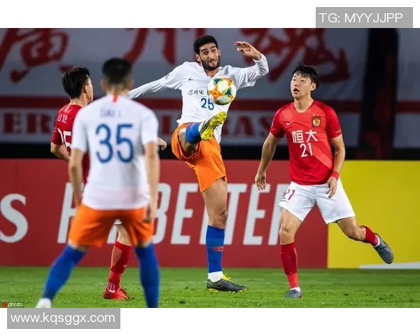 文字直播恒大对阵辽宁赛场瞬间尽在掌握共同见证精彩时刻