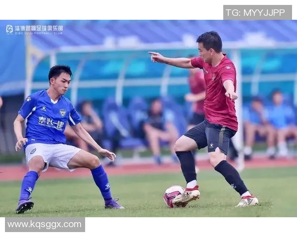 淄博蹴鞠迎战湖北球队全力争胜展现足球魅力与激情对决