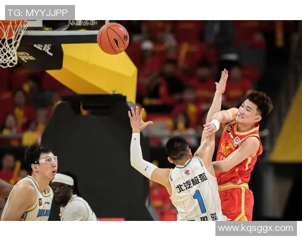 第35轮精彩对决天津男篮迎战广厦队争夺季后赛关键胜利