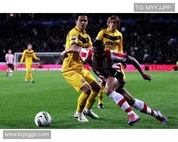 芬洛与赫拉克斯勒的激烈对决揭示足球战术的新趋势与挑战