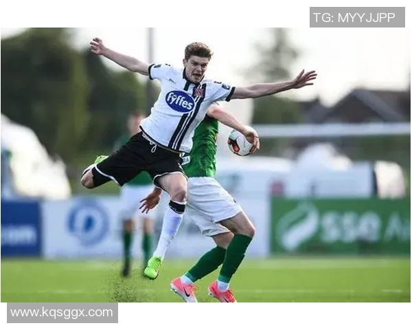 维也纳快速与登克尔克的精彩对决分析与赛季展望