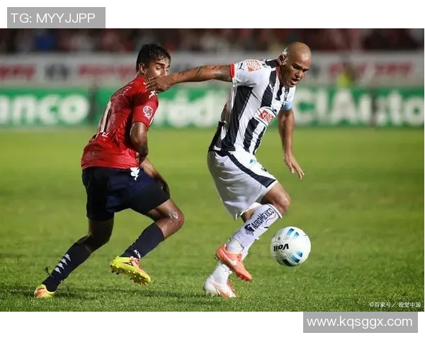 蒙特瑞与阿苏尔的激烈对决展现足球魅力与战术智慧的巅峰较量