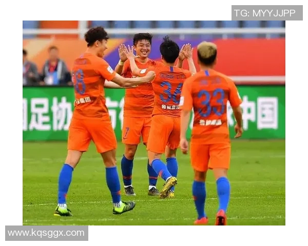 鲁能与中能2013年对决回顾：激情四溢的足球盛宴与精彩瞬间分析