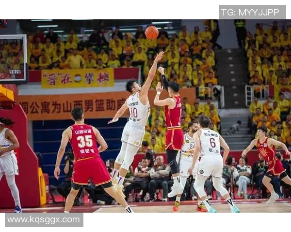 广东与新疆第五场激战回顾球员表现与战术分析全景展现